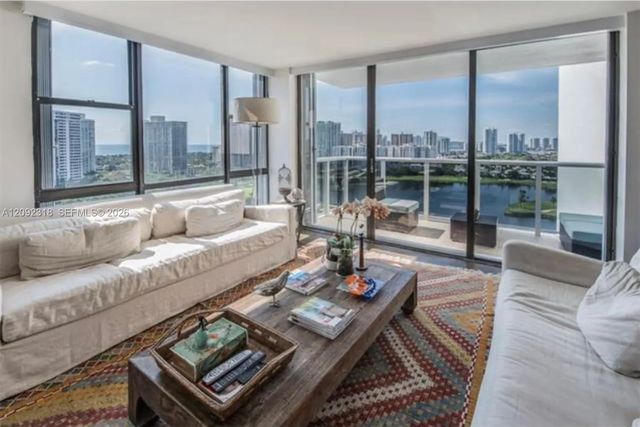 3625 N Country Club Drive #2003, Aventura