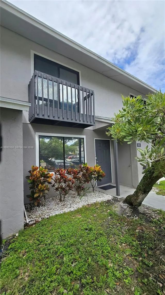 605 Riverside Drive, Greenacres