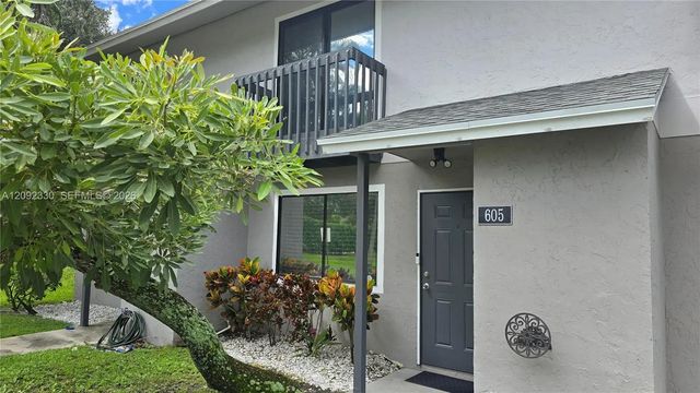 2 of 3 - 605 Riverside Drive, Greenacres, FL