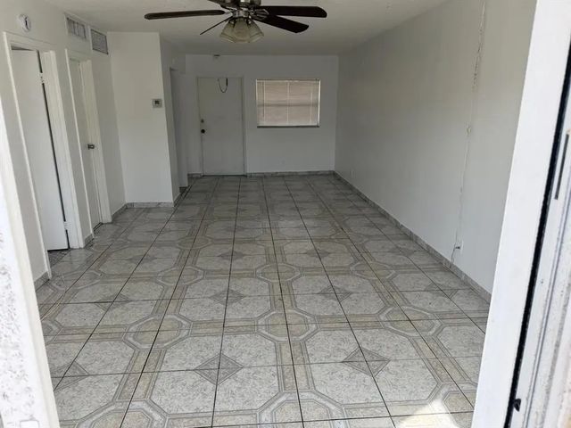 2 of 10 - 4101 Nw 26th Street #260, Lauderhill, FL