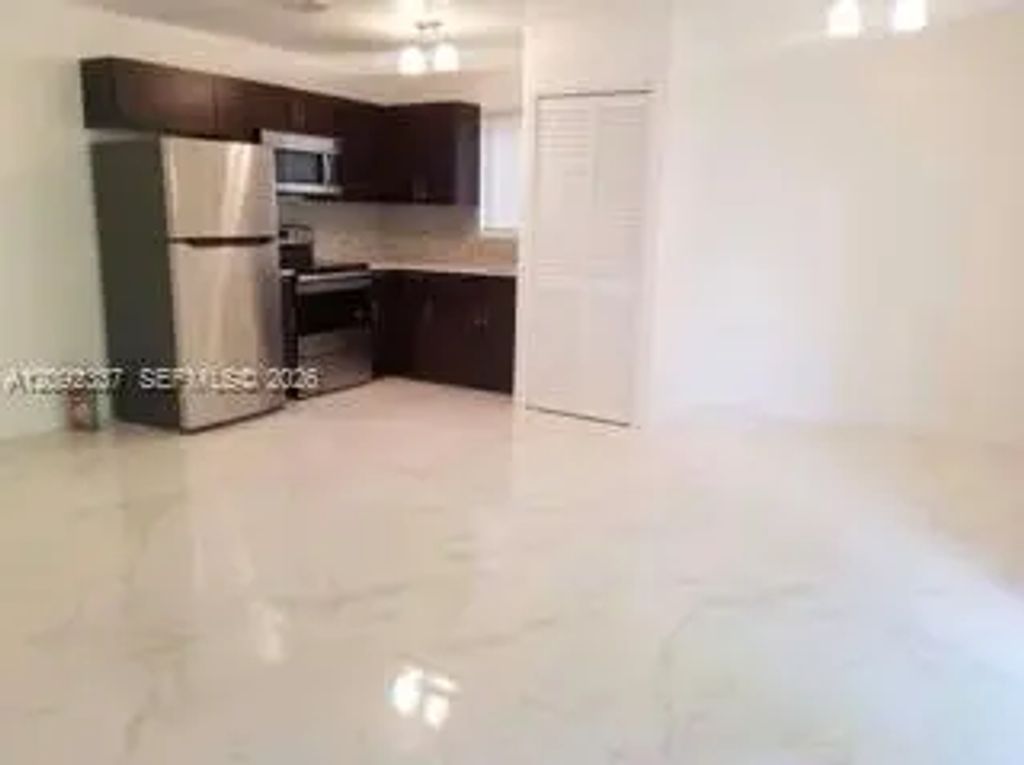 5641 Nw 15th Street #2, Lauderhill