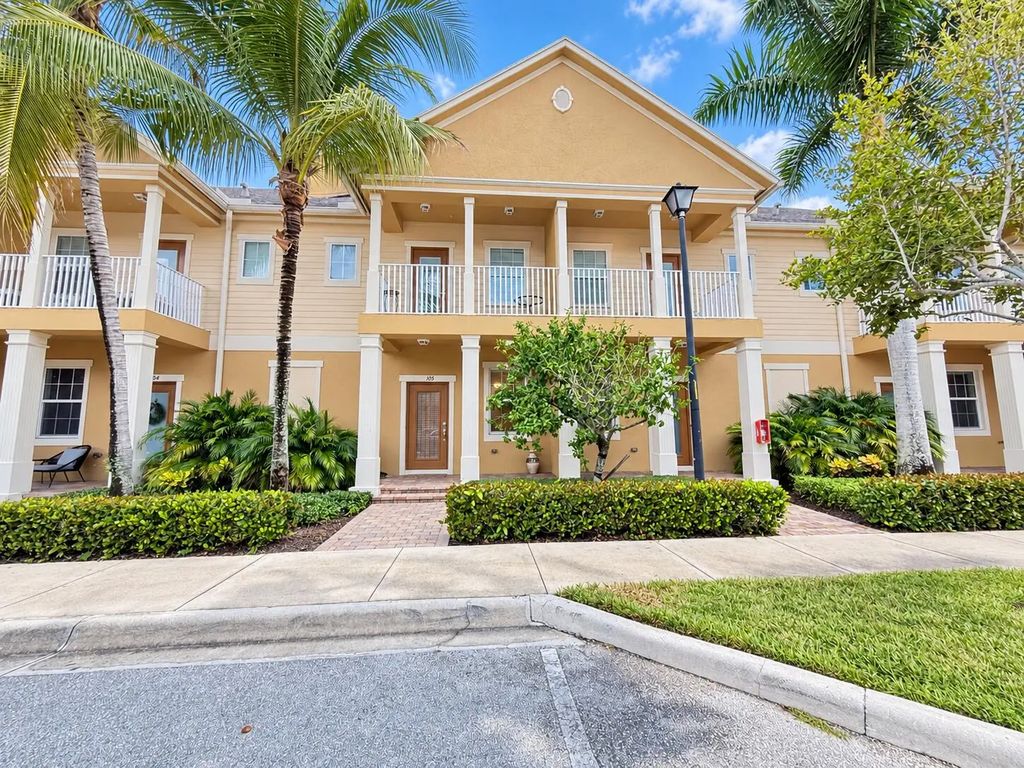 118 Black Ironwood Road #105, Jupiter