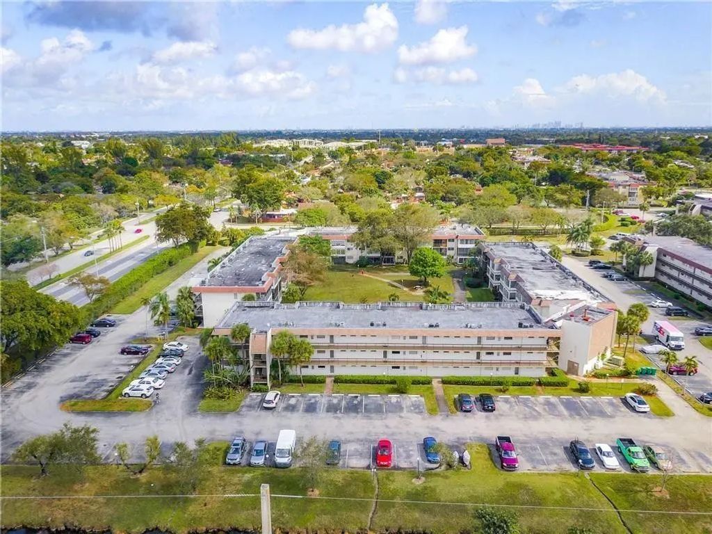 1751 Nw 75th Avenue #102, Plantation