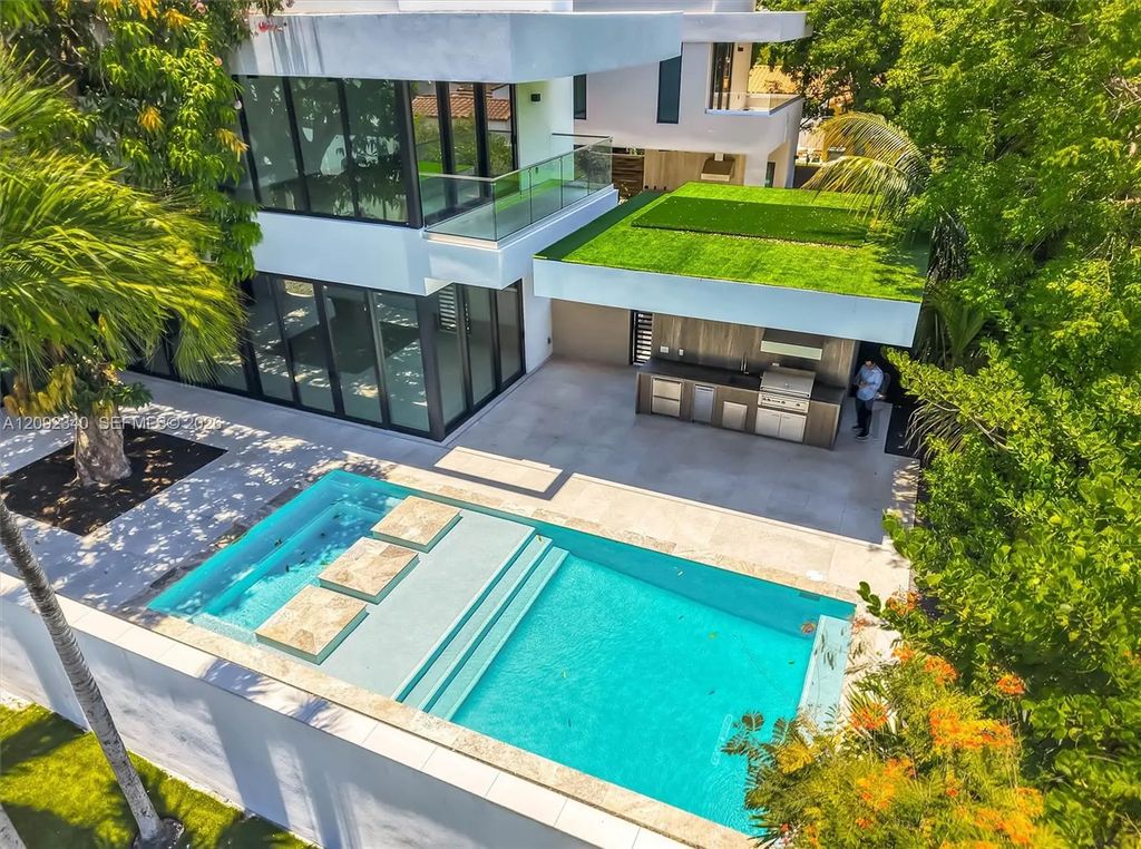 125 Sw 29th Road, Miami