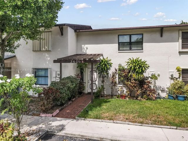 3616 Sw 68th Lane #4-d, Miramar
