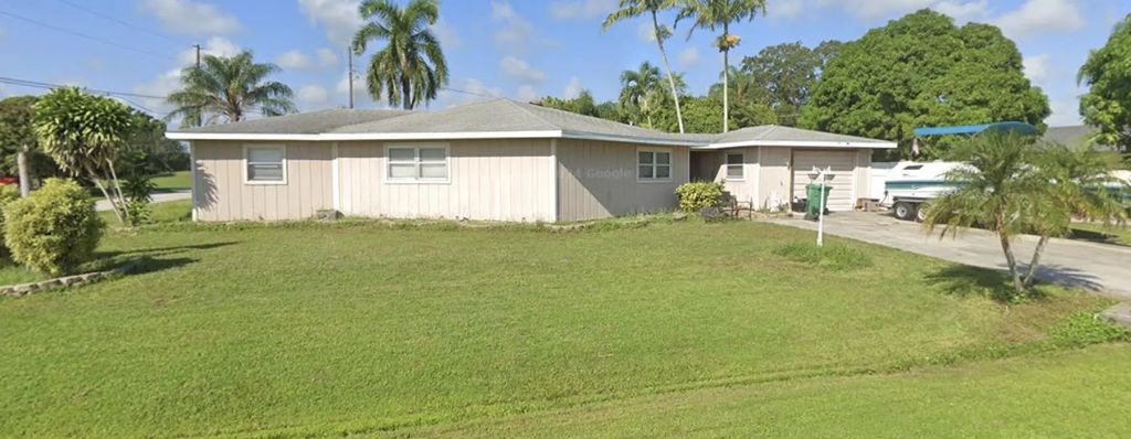 1525 Se Holiday Road, Port St. Lucie