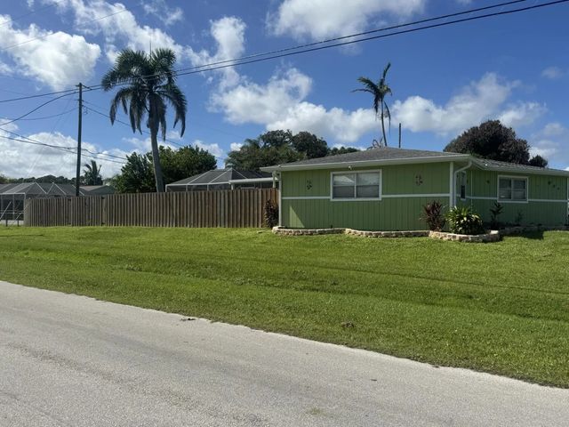2 of 2 - 1525 Se Holiday Road, Port St. Lucie, FL