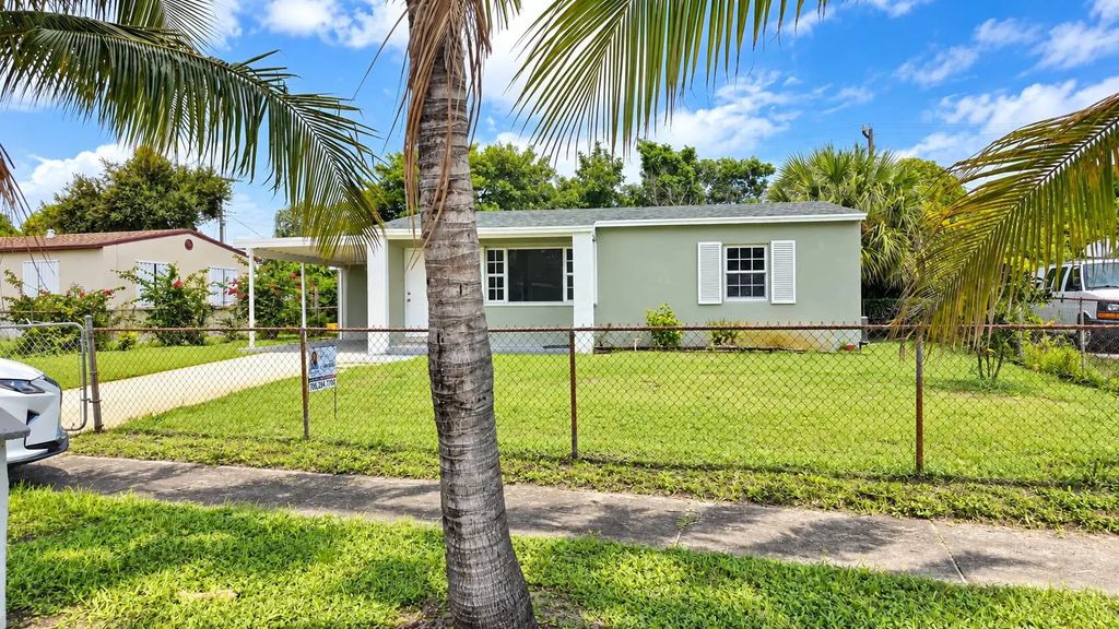 330 W 29th Street W, Riviera Beach
