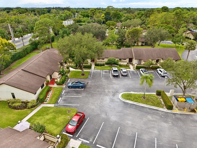5 of 34 - 13 Bay Cedar Court, Royal Palm Beach, FL