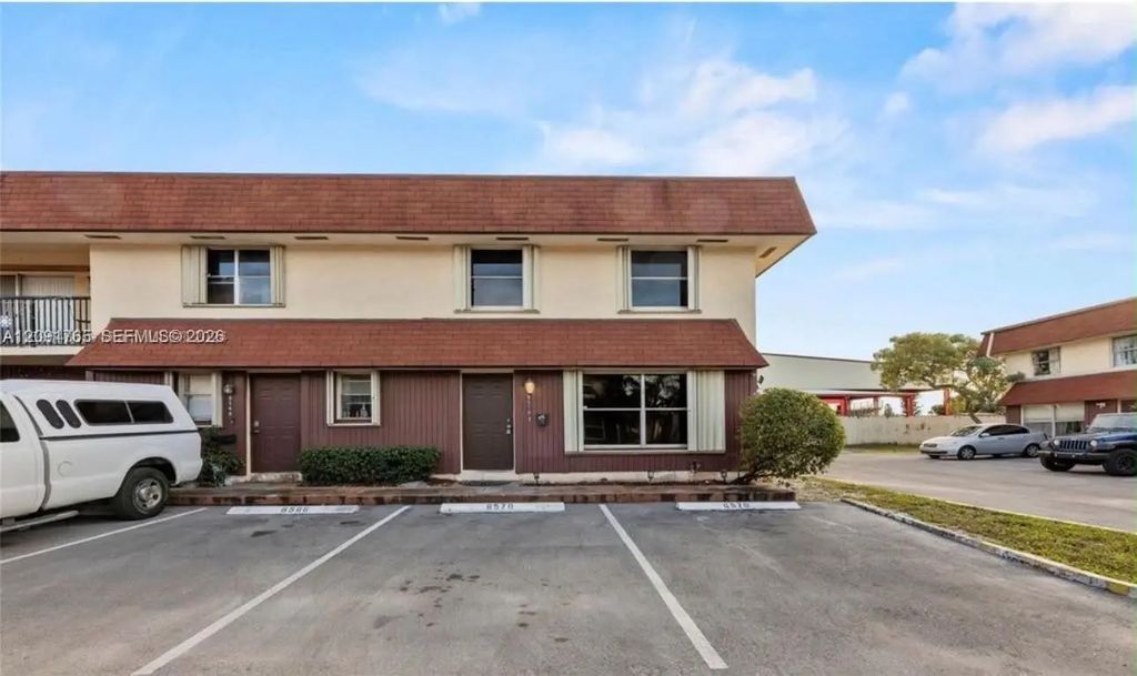 6570 Sw 41st Court #103, Davie