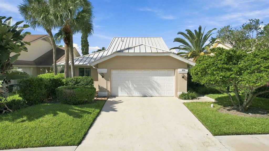 352 River Edge Road, Jupiter
