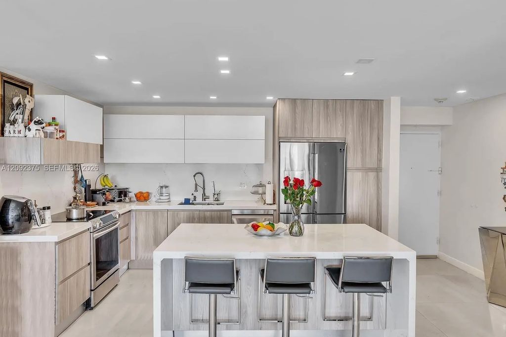 19390 Collins Avenue #421, Sunny Isles Beach
