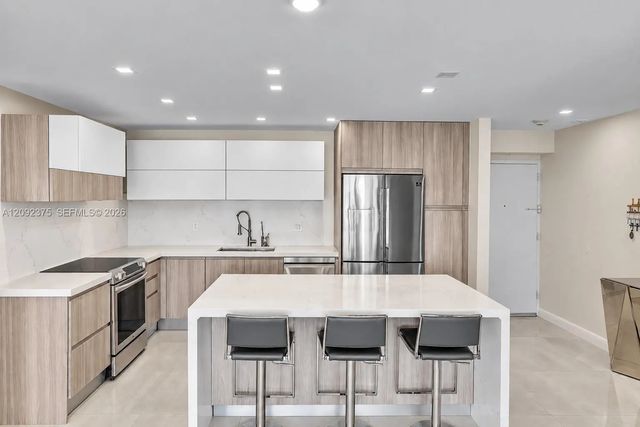 19390 Collins Avenue #421, Sunny Isles Beach