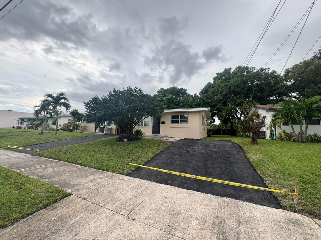 307 Northlake Drive, North Palm Beach