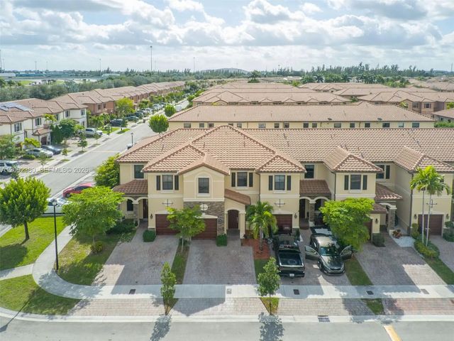 4 of 47 - 3316 W 91st Terrace, Hialeah, FL