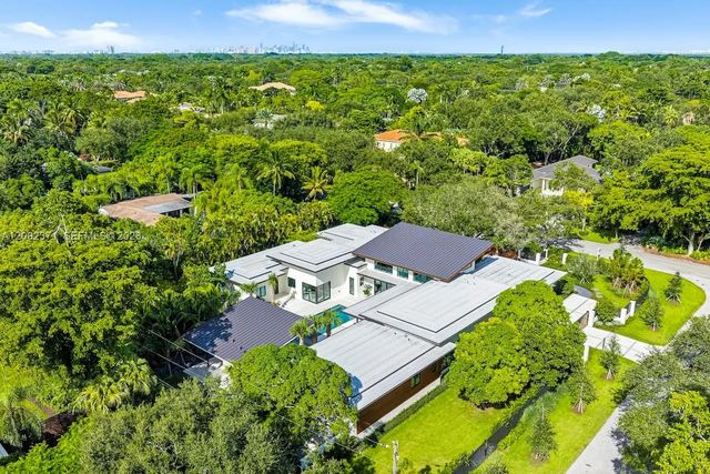 4 of 102 - 12250 Sw 62nd Avenue, Pinecrest, FL