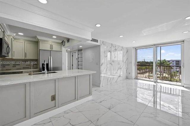2 of 38 - 8075 Nw 7th Street #503, Miami, FL