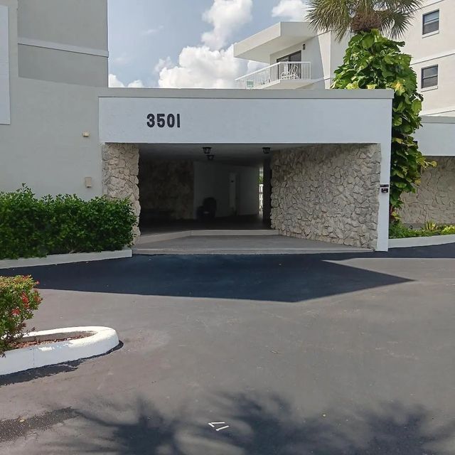 5 of 6 - 3501 S Ocean Boulevard #107, South Palm Beach, FL