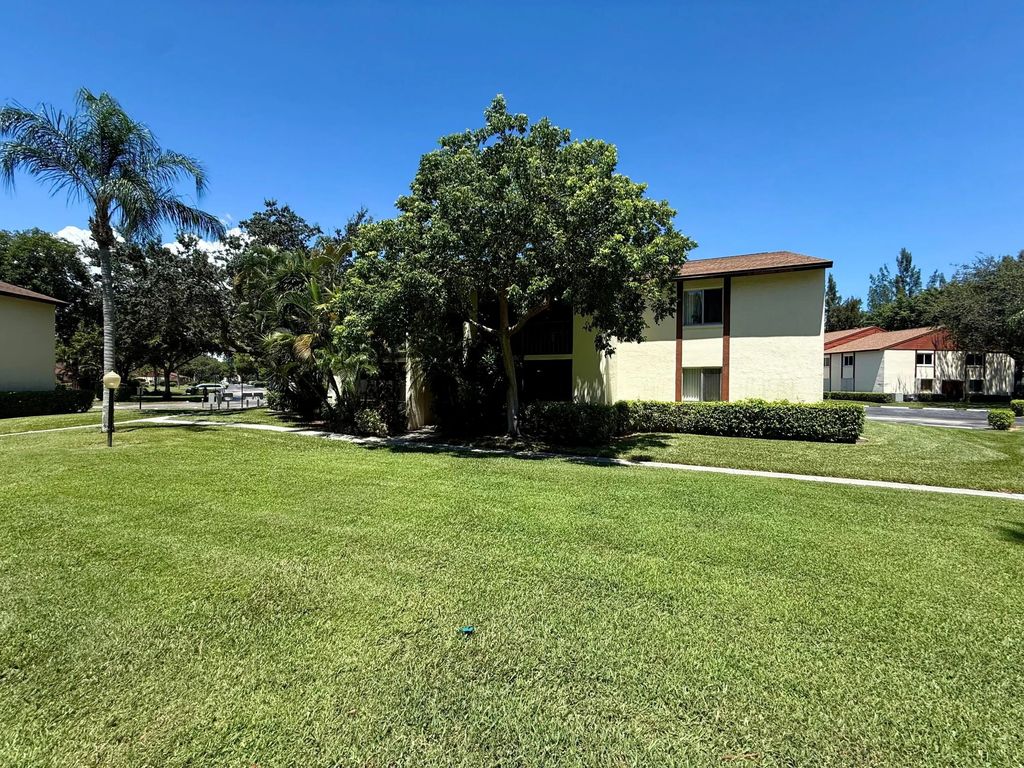 4891 Sable Pine Circle #b1, West Palm Beach