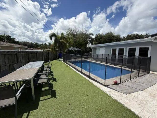 5 of 49 - 4318 Taylor Street, Hollywood, FL
