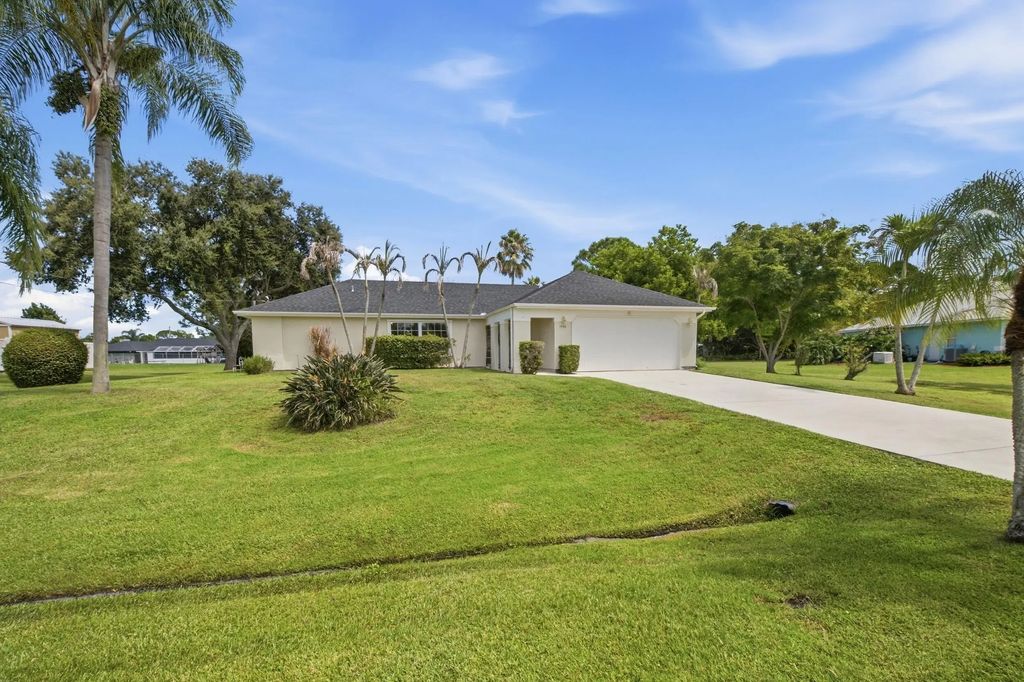 2938 Se Dalhart Road, Port St. Lucie