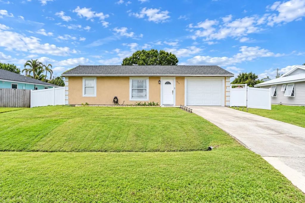 420 Sw Parish Terrace, Port St. Lucie