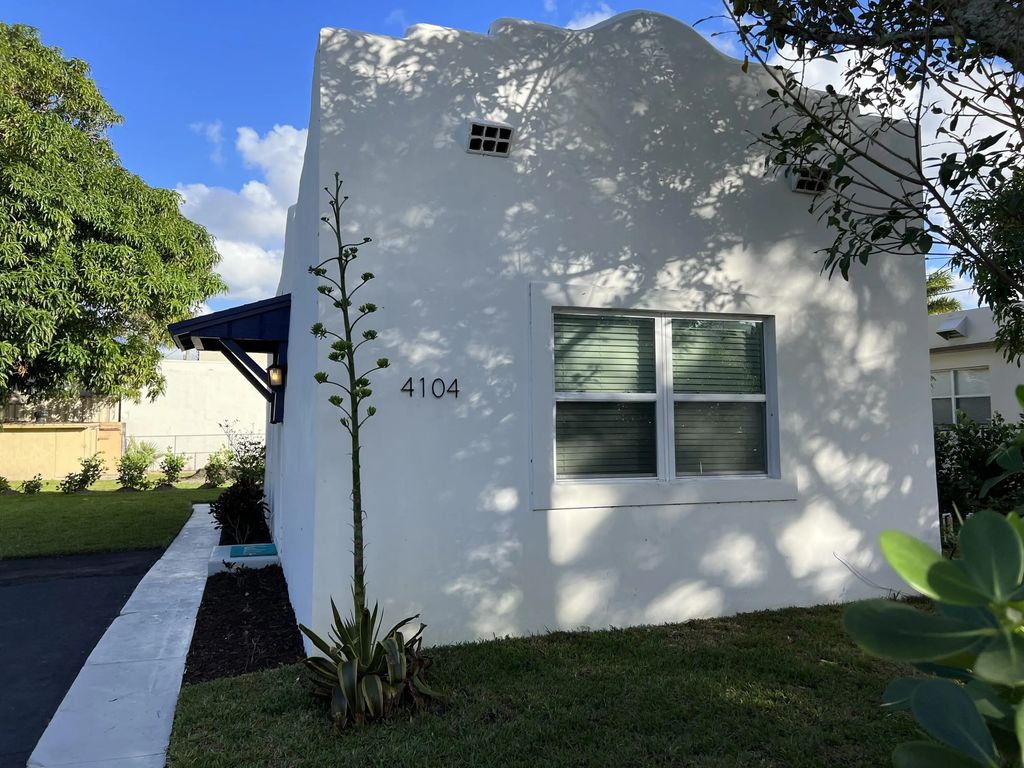 4104 Garden Avenue, West Palm Beach