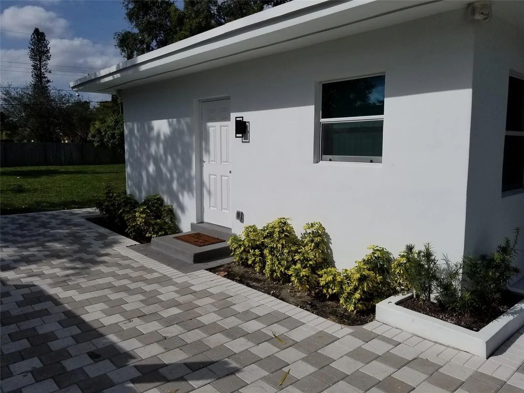 4217 Sw 61st Avenue, Davie