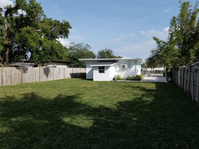 2 of 38 - 4217 Sw 61st Avenue, Davie, FL
