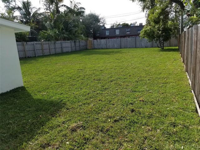 5 of 38 - 4217 Sw 61st Avenue, Davie, FL