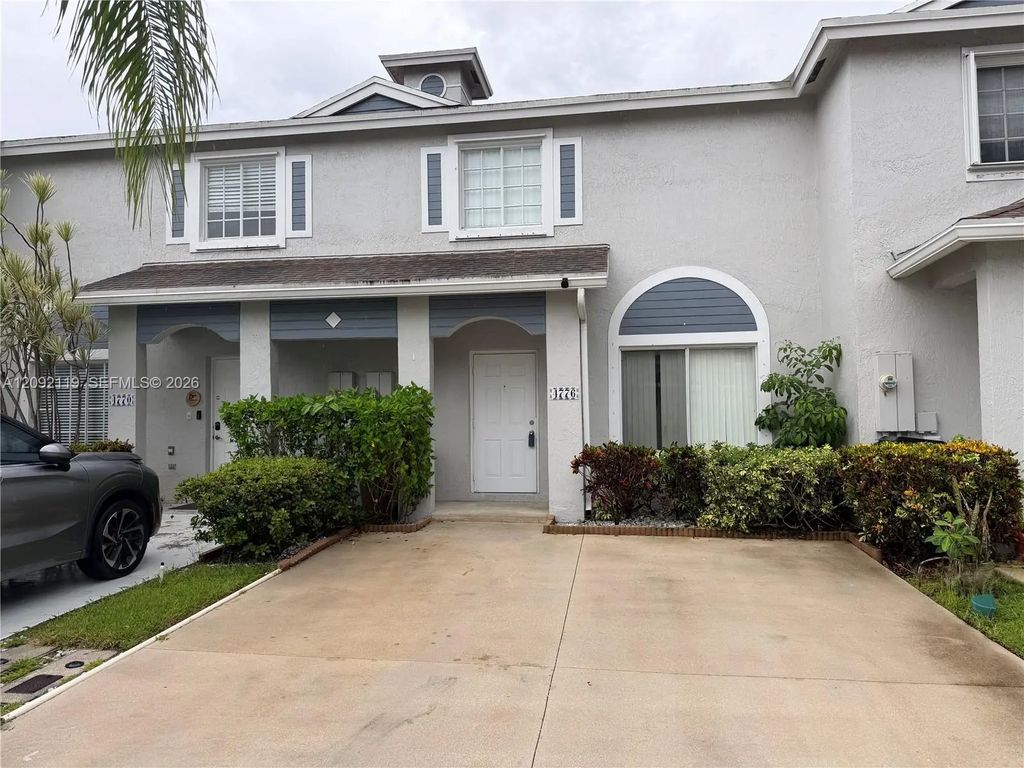 4776 Sw 13th Place, Deerfield Beach