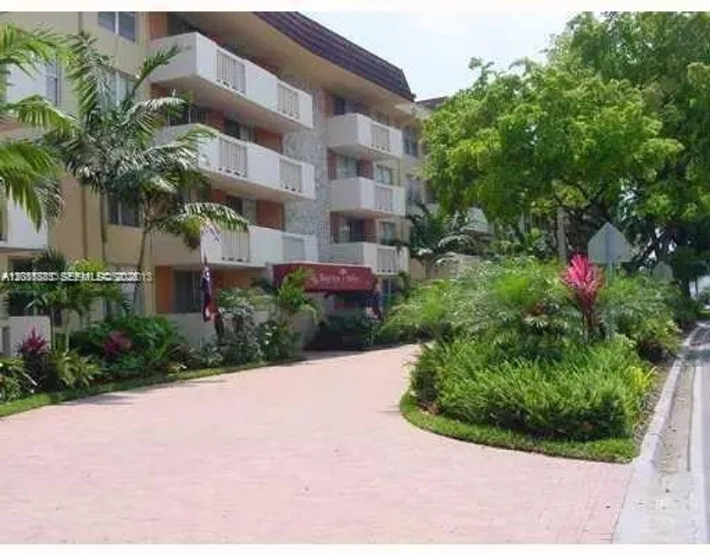 1800 Sans Souci Boulevard #428, North Miami