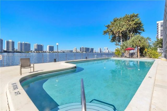 4 of 4 - 17600 N Bay Road #n302, Sunny Isles Beach, FL