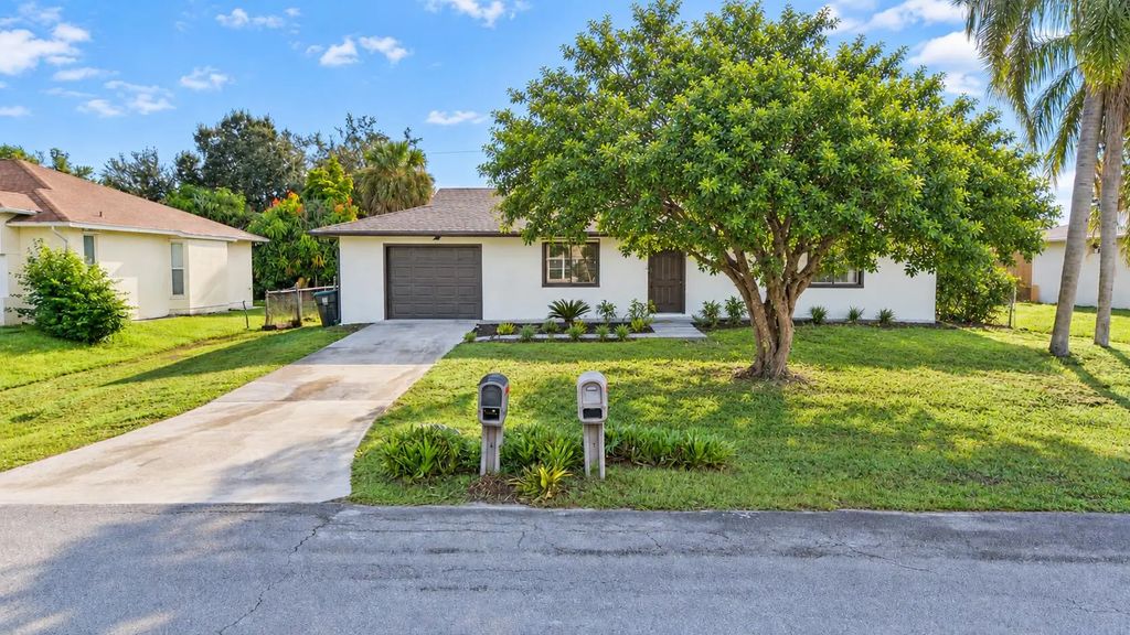 661 Sw Cynthia Street, Port St. Lucie
