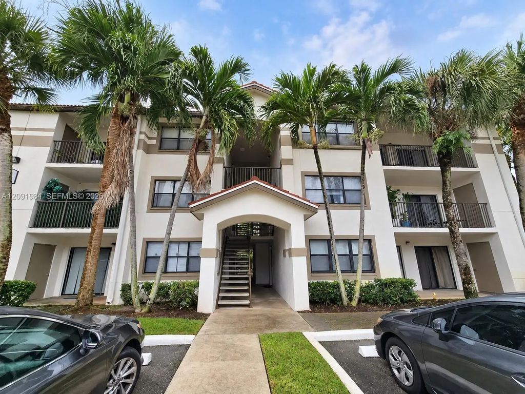 620 S Park Road #25-2, Hollywood