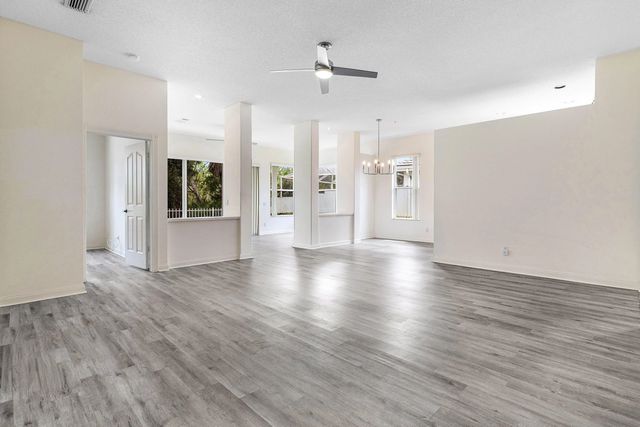 4 of 41 - 7708 Se Bay Cedar Circle, Hobe Sound, FL