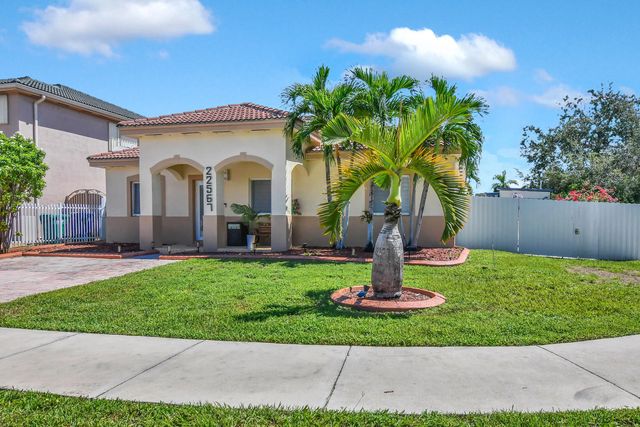4 of 39 - 22567 Sw 102nd Path, Cutler Bay, FL