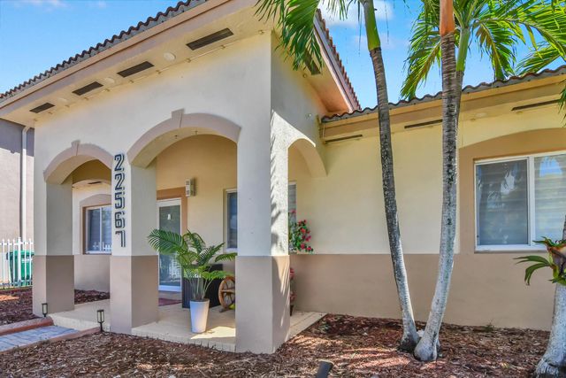 5 of 39 - 22567 Sw 102nd Path, Cutler Bay, FL