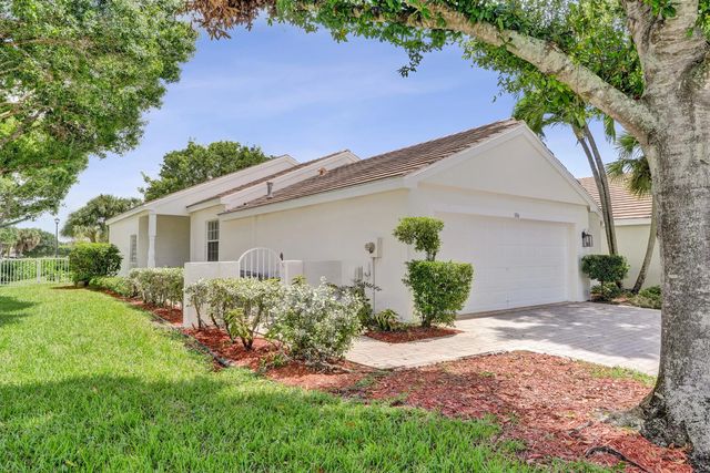 5 of 37 - 106 Hamilton Terrace, Royal Palm Beach, FL