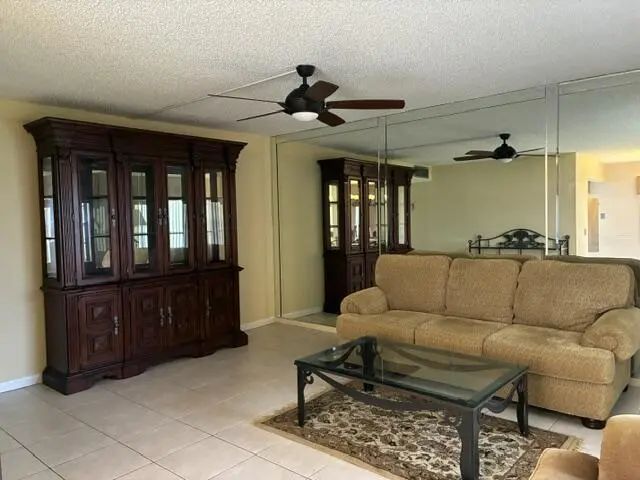 2 of 50 - 837 Normandy R, Delray Beach, FL