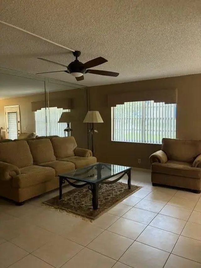 4 of 50 - 837 Normandy R, Delray Beach, FL