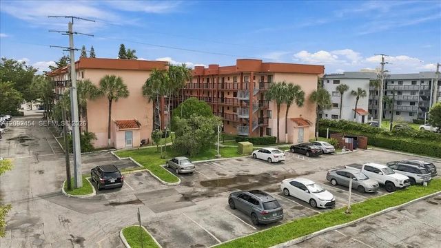 5350 W 21st Court #202, Hialeah