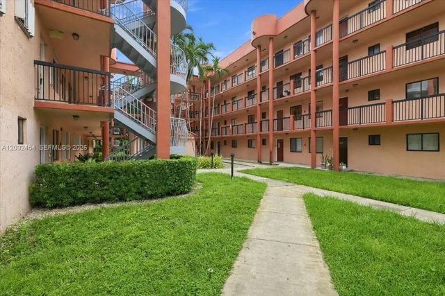 5 of 28 - 5350 W 21st Court #202, Hialeah, FL