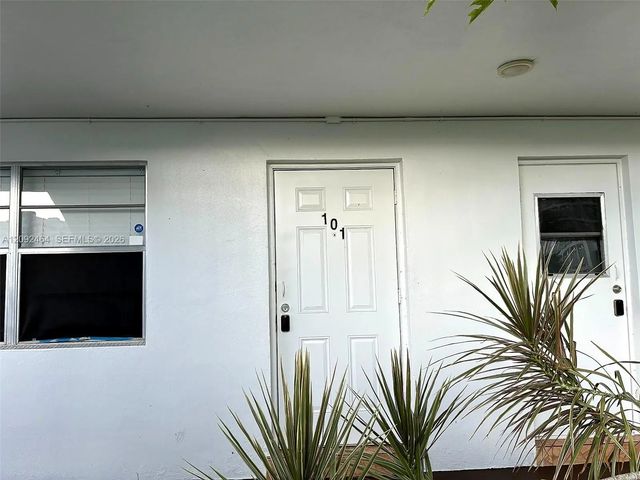 2 of 10 - 1511 Nw 43rd Avenue #101, Lauderhill, FL