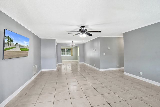 4 of 39 - 1013 Sw 15th Street, Boynton Beach, FL
