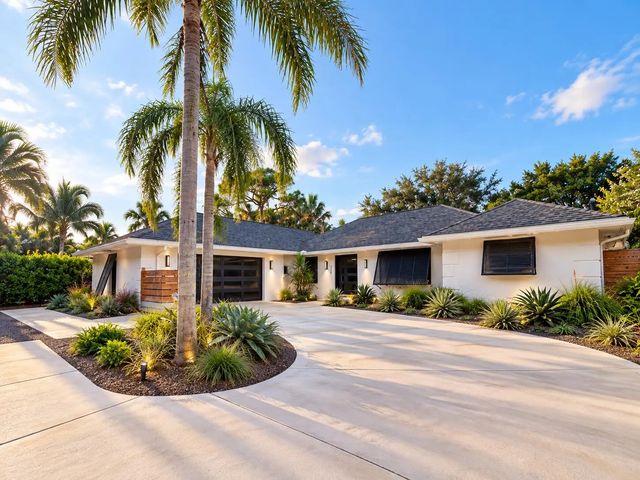 354 Country Club Drive, Tequesta