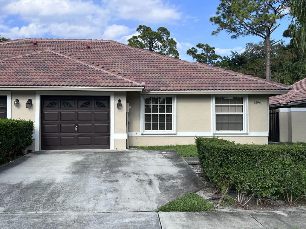 1596 Hawthorne Place, Wellington