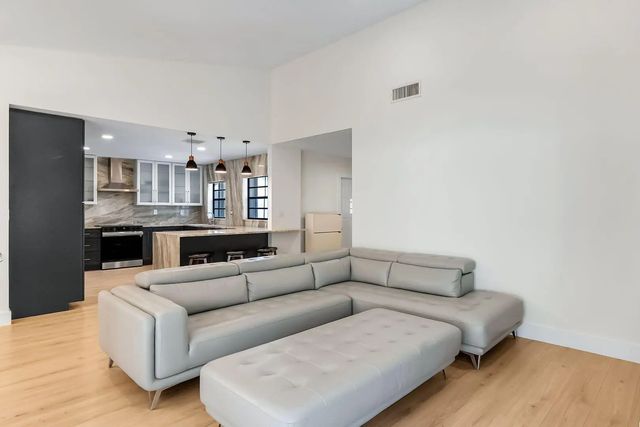 2 of 28 - 1150 Nw 22nd Avenue, Delray Beach, FL