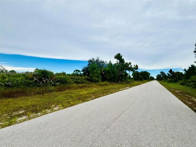 5 of 11 - 650 Valley Avenue S, Lehigh Acres, FL