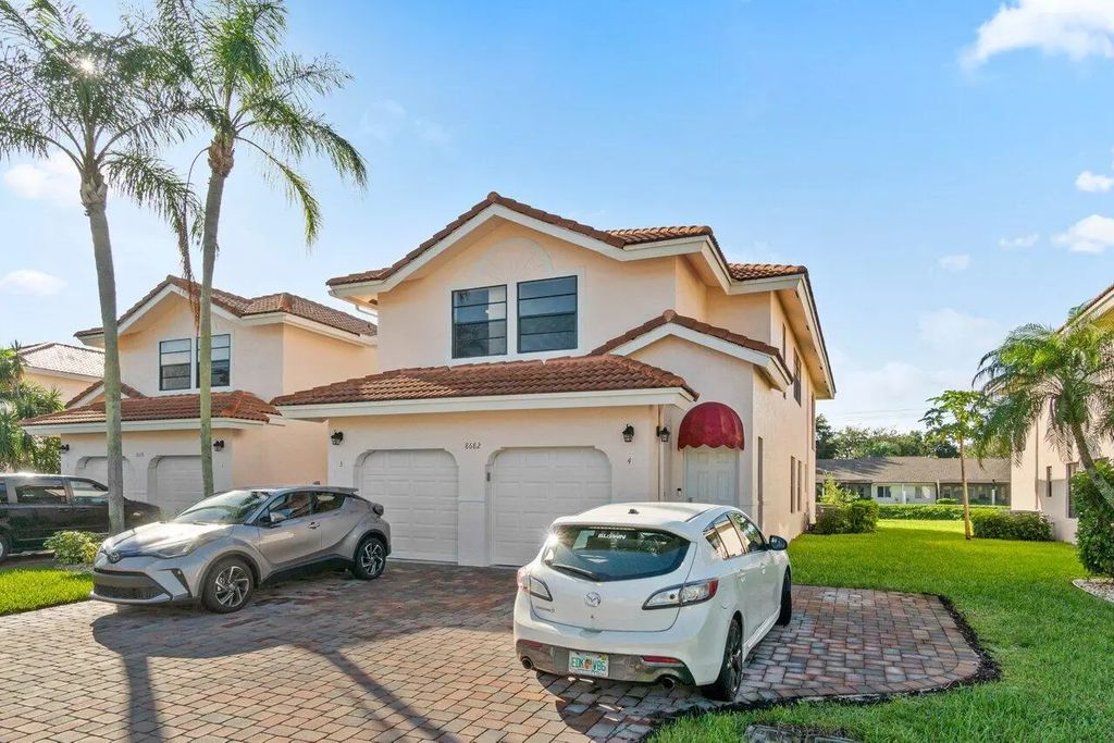 8682 Vía Reale, Boca Raton